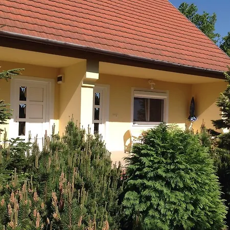 Honved Apartmanhaz 아파트 Hévíz