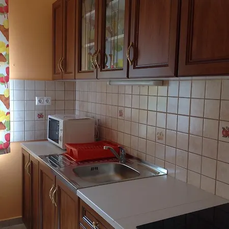 Lägenhet Honved Apartmanhaz