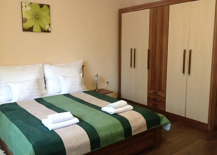 Honved Apartmanhaz