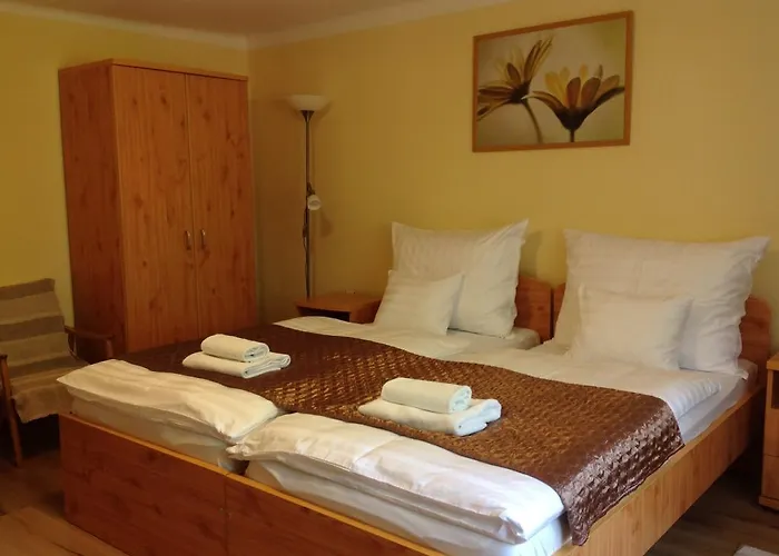 Lägenhet Honved Apartmanhaz